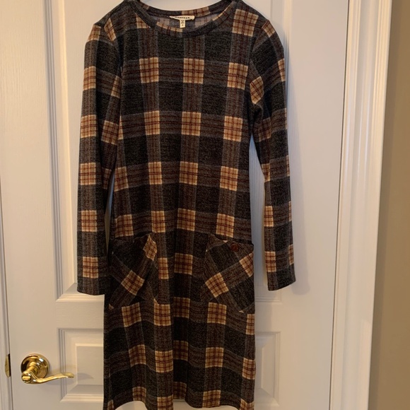 Checkerd Mini Dress  With Two Front Pockets - Picture 7 of 7